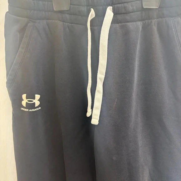 Women’s Under Armour Black Joggers with Some Bleach Spots size medium loose fit - Picture 2 of 13